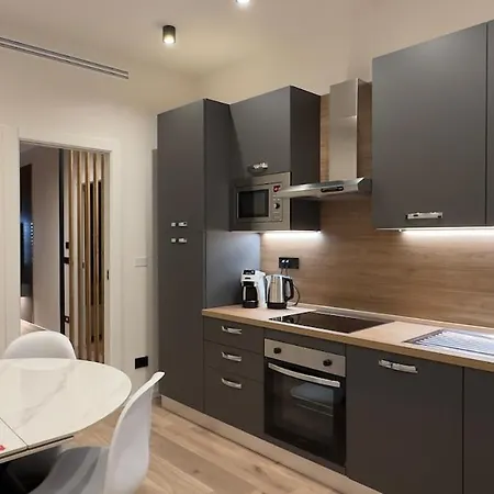 Charm Vittoria Apartman *