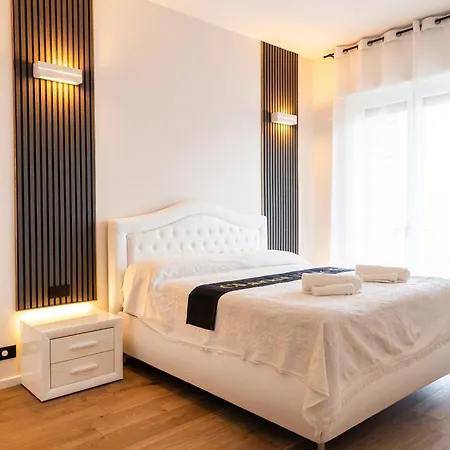 Apartment Charme Vittoria Elegante Nel Centro Di Con Ascensore E Aria Condizionata *